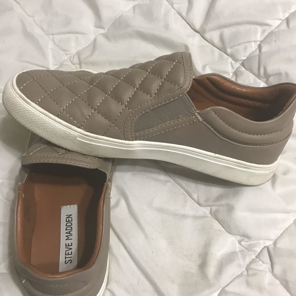 Steve Madden Shoes - Steve Madden